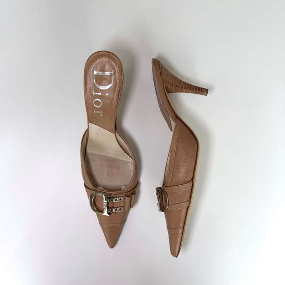 Vintage Dior tan leather pointed-toe mule heels with D buckle, size US 7 - Picture 2 of 8